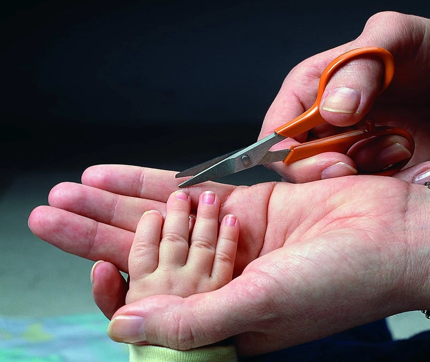 قیچی ناخن گیر کودک فیسوکا-سو مدل 9806 FF قیچی ناخن گیر کودک فیسوکا-سو مدل 9806 FF