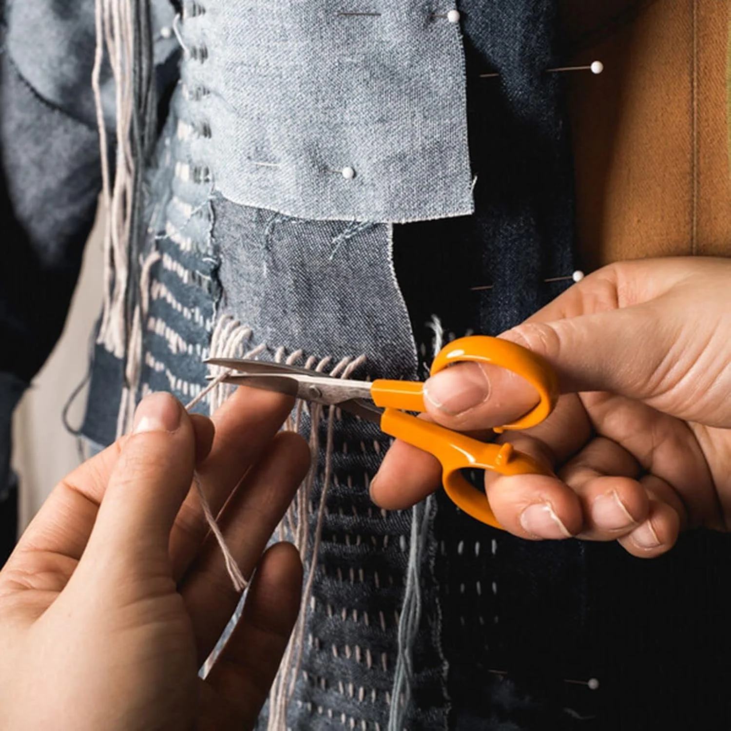 قیچی مانیکور خمیده کلاسیک فیسکارس، طول ۱۰۰ میلی متر قیچی مانیکور خمیده کلاسیک فیسکارس، طول ۱۰۰ میلی متر