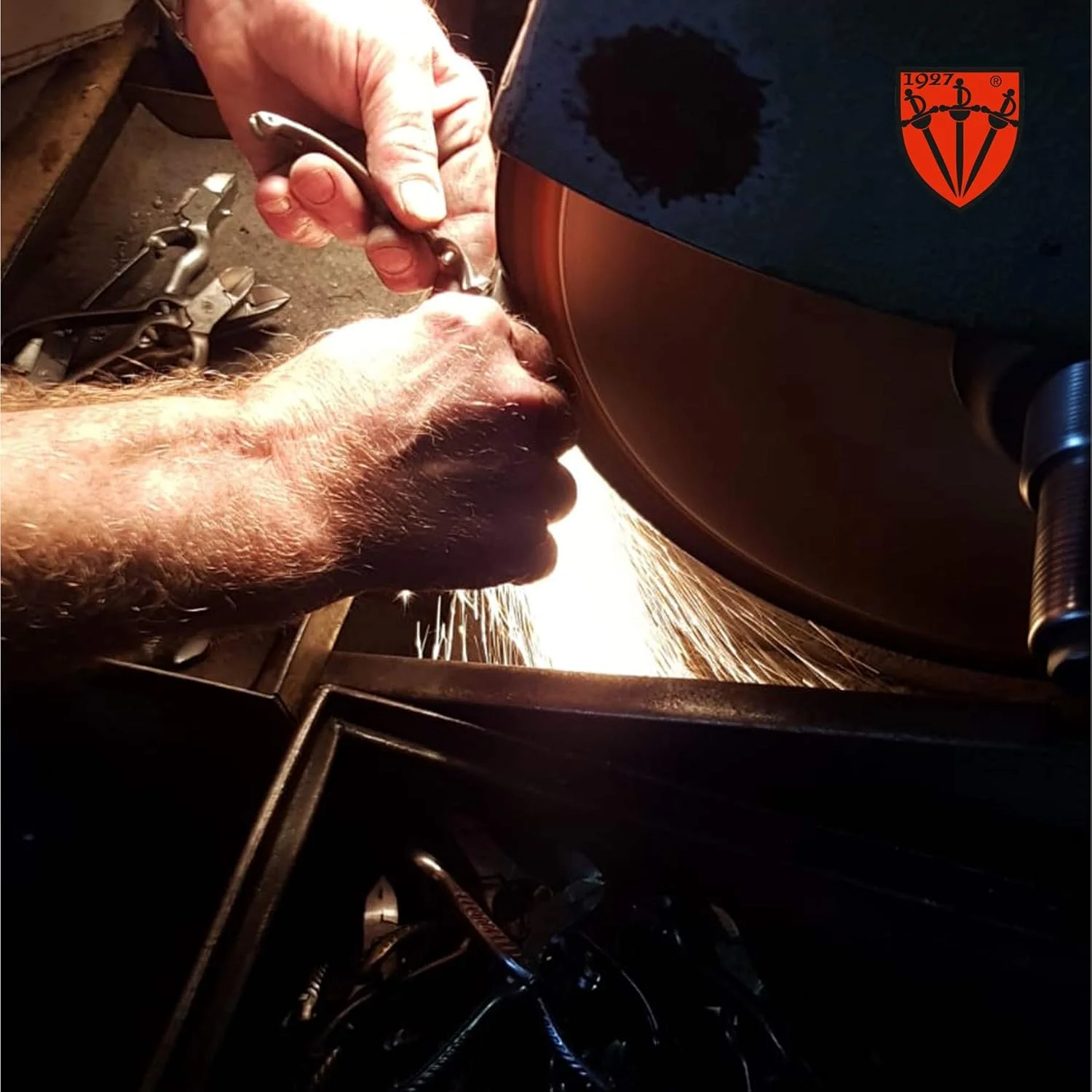 ناخن گیر انگشت و ناخن گیر پا 3 Swords Germany، کیفیت عالی، مانیکور، پدیکور، مراقبت از ناخن به همراه سوهان ناخن فلزی و کیف، نسخه نقره ای