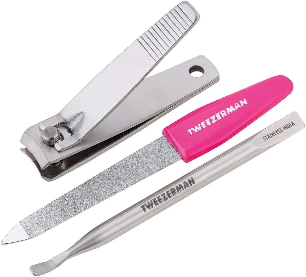 ست مینی مانیکور توییزرمن، مجموعه 3 عددی لوازم ضروری قابل حمل مراقبت از ناخن شامل ناخن گیر، عقب زن و تمیز کننده کوتیکول و سوهان فلزی، ابزارهای تیز از جنس استیل ضد زنگ در جعبه صورتی جمع و جور، مناسب برای آراستگی در سفر ست مینی مانیکور توییزرمن، مجموعه 3 عددی لوازم ضروری قابل حمل مراقبت از ناخن شامل ناخن گیر، عقب زن و تمیز کننده کوتیکول و سوهان فلزی، ابزارهای تیز از جنس استیل ضد زنگ در جعبه صورتی جمع و جور، مناسب برای آراستگی در سفر