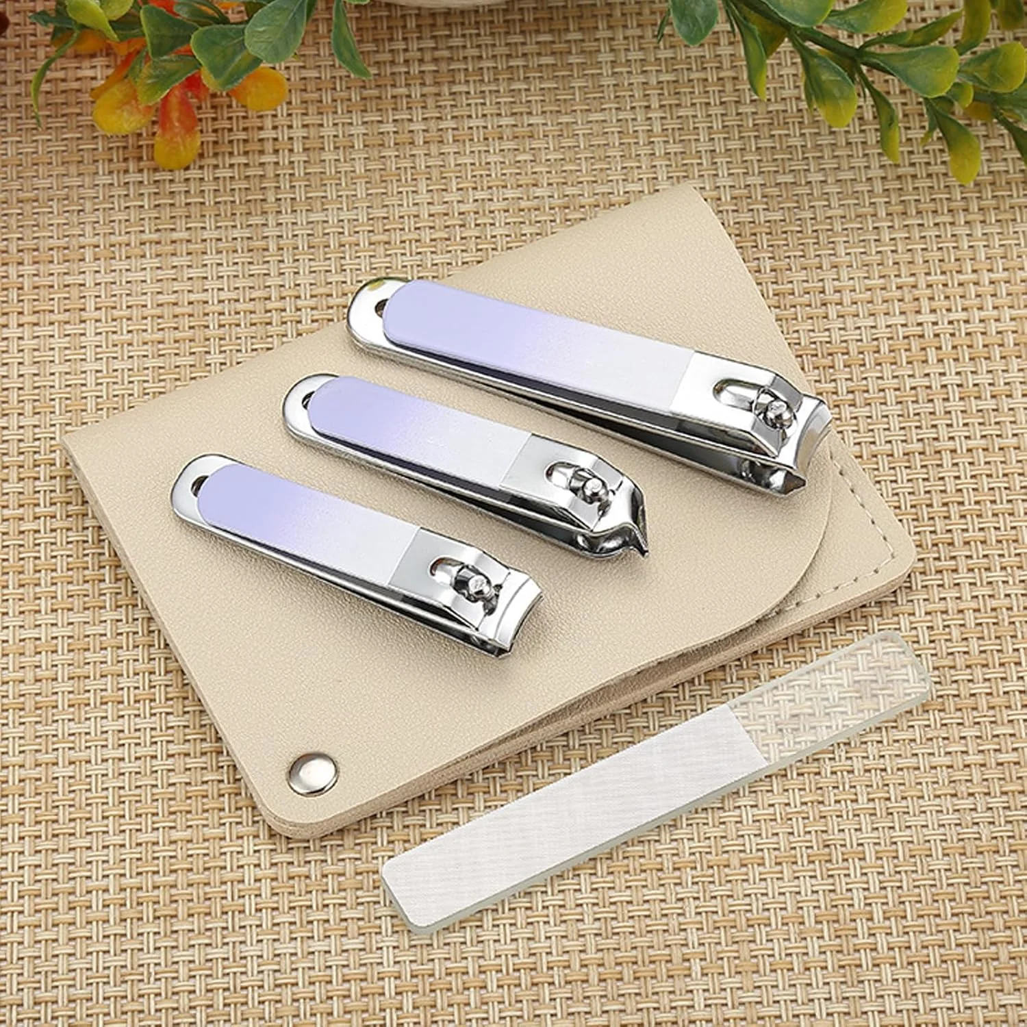 ست مانیکور 4 تکه استیل ضد زنگ، ناخن گیر، قیچی ناخن، ست مانیکور قابل حمل با طرح چاپی، ست 4 تکه باز و بسته شو گرادیان بنفش