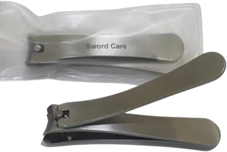 ناخن گیر: دهانه پهن، لبه تیز، فولاد ضد زنگ قوی - ایده آل برای پیرایش دقیق. مناسب برای انواع ناخن. ناخن گیر: دهانه پهن، لبه تیز، فولاد ضد زنگ قوی - ایده آل برای پیرایش دقیق. مناسب برای انواع ناخن.