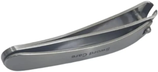 ناخن گیر: دهانه پهن، لبه تیز، فولاد ضد زنگ قوی - ایده آل برای پیرایش دقیق. مناسب برای انواع ناخن. ناخن گیر: دهانه پهن، لبه تیز، فولاد ضد زنگ قوی - ایده آل برای پیرایش دقیق. مناسب برای انواع ناخن.