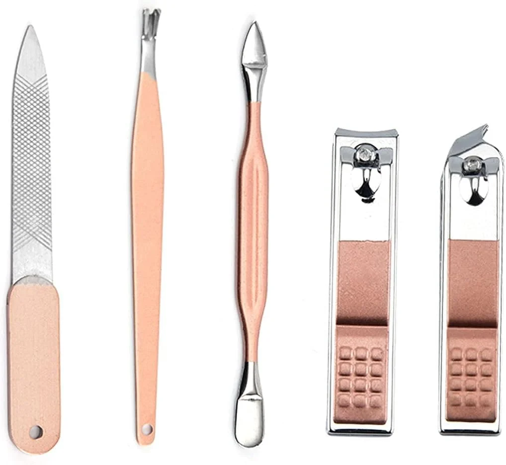 ست مانیکور قابل حمل MAKINGTEC، ست ابزار ناخن گیر و پیرایش با 9 ابزار، ست مراقبت از ناخن استیل ضد زنگ با کیف چرمی برای سالن زیبایی مسافرتی در فضای باز (رزگلد) ست مانیکور قابل حمل MAKINGTEC، ست ابزار ناخن گیر و پیرایش با 9 ابزار، ست مراقبت از ناخن استیل ضد زنگ با کیف چرمی برای سالن زیبایی مسافرتی در فضای باز (رزگلد)