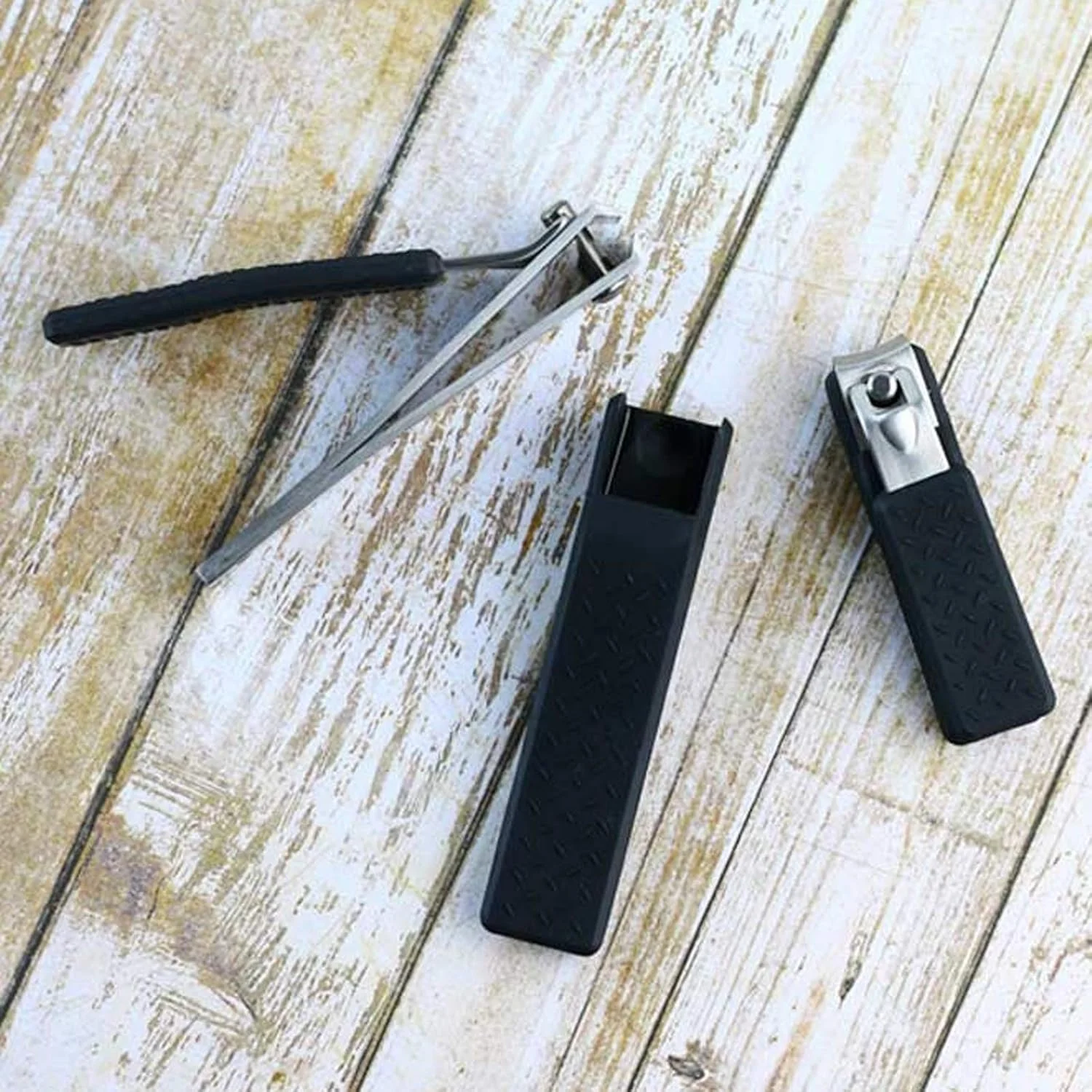 ناخن گیر انگشت پا تویزرمن گیر. فولاد ضد زنگ. تیغه های برش مستقیم قوی. دسته ارگونومیک راحت. روکش لاستیکی یکپارچه قابل جابجایی.