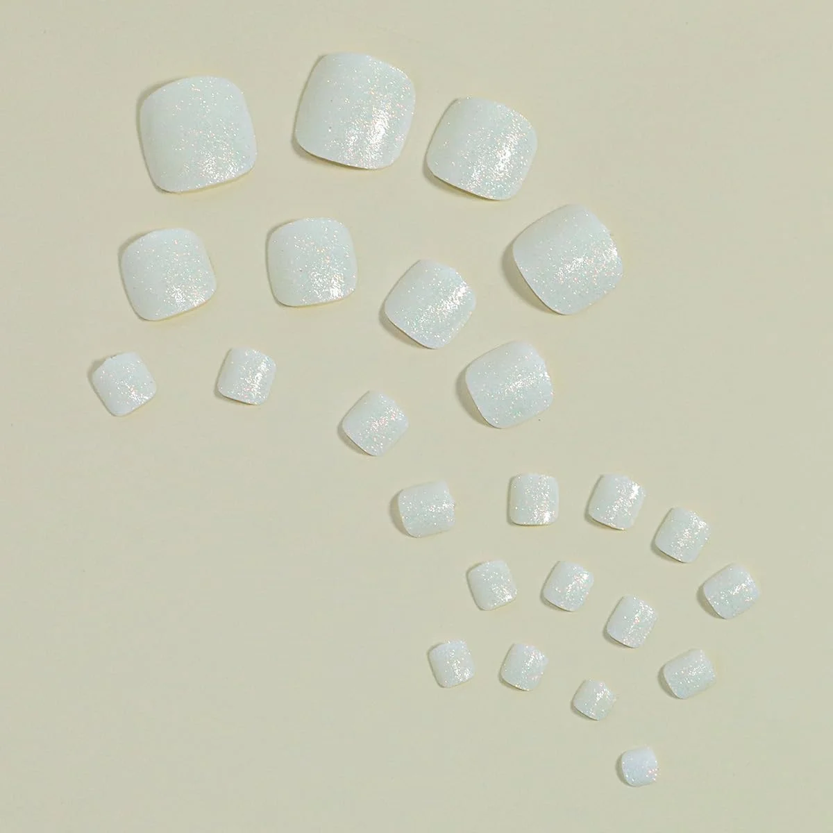 مجموعه 24 عددی ناخن مصنوعی پا MouyouGlow، کوتاه، مربعی، سفید اکلیلی، سفید ساده، درخشان، تابستانی، ناخن مصنوعی کامل پوشش پا با چسب AUD2