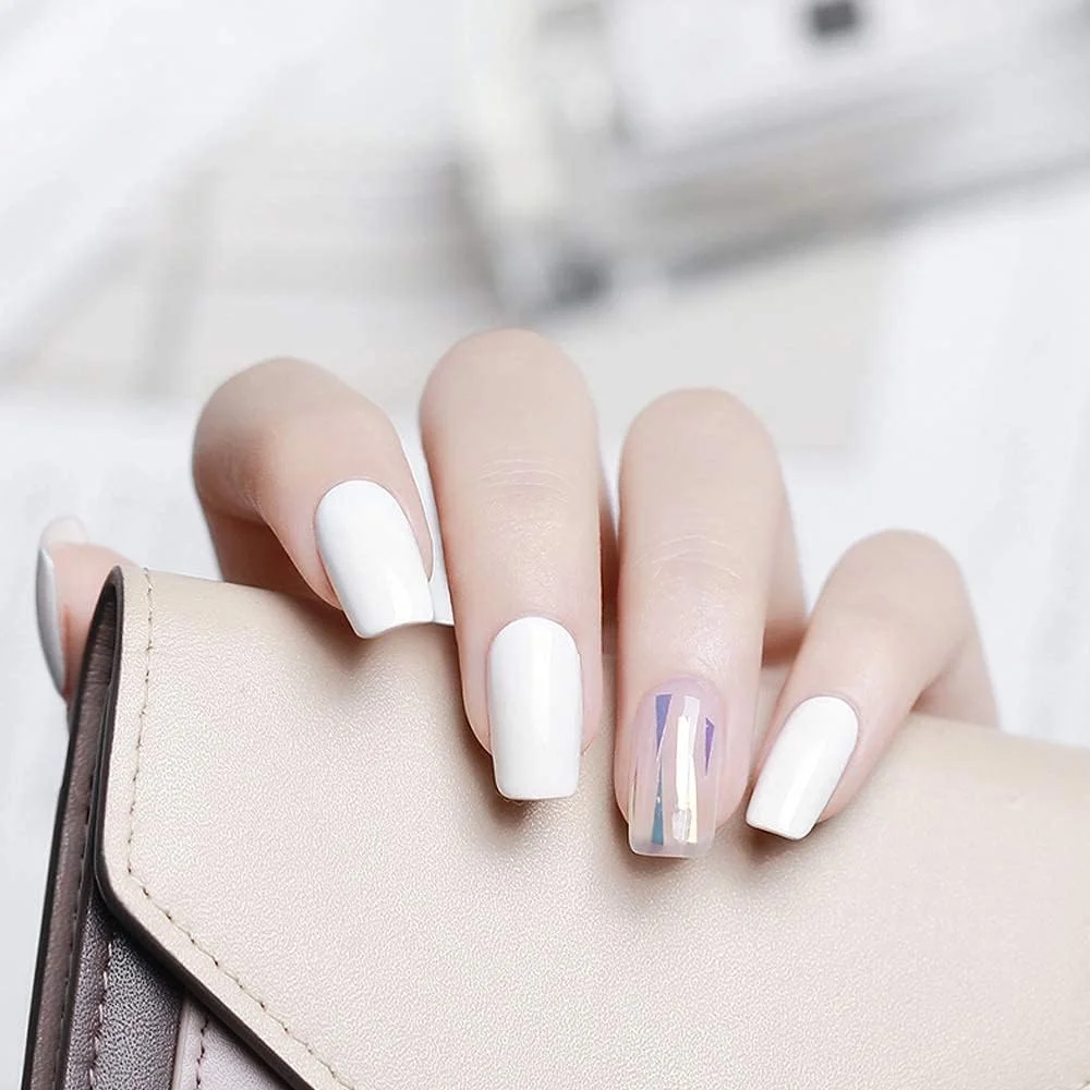 وی وینالیسا، ست لاک ژل ناخن 2 عددی سفید و مشکی، ست لاک ژل مناسب خیساندن، مناسب طراحی ناخن با UV LED، مناسب مانیکور در سالن یا خانه