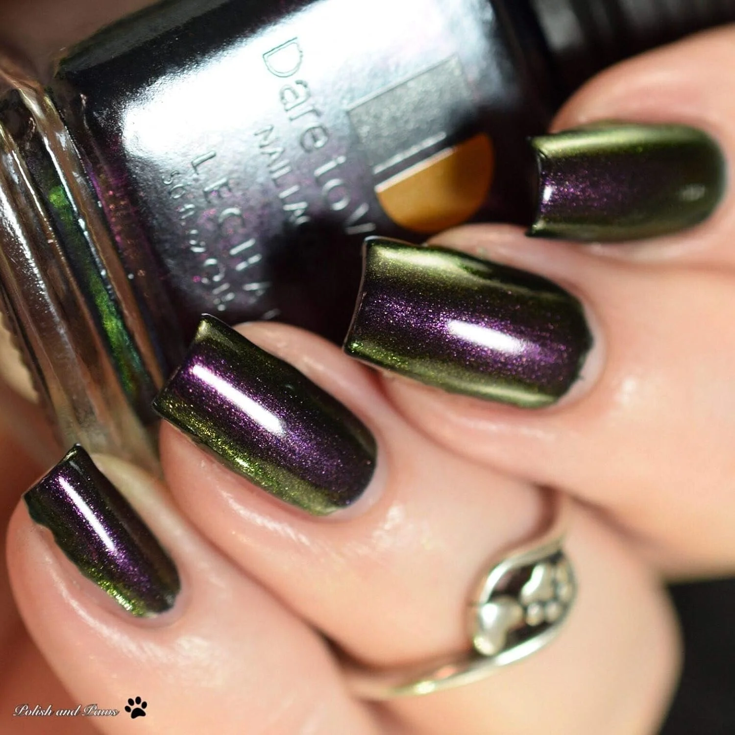 لاک ژل ناخن کروم متال لوکس لچت، رنگ آنوبیس لاک ژل ناخن کروم متال لوکس لچت، رنگ آنوبیس