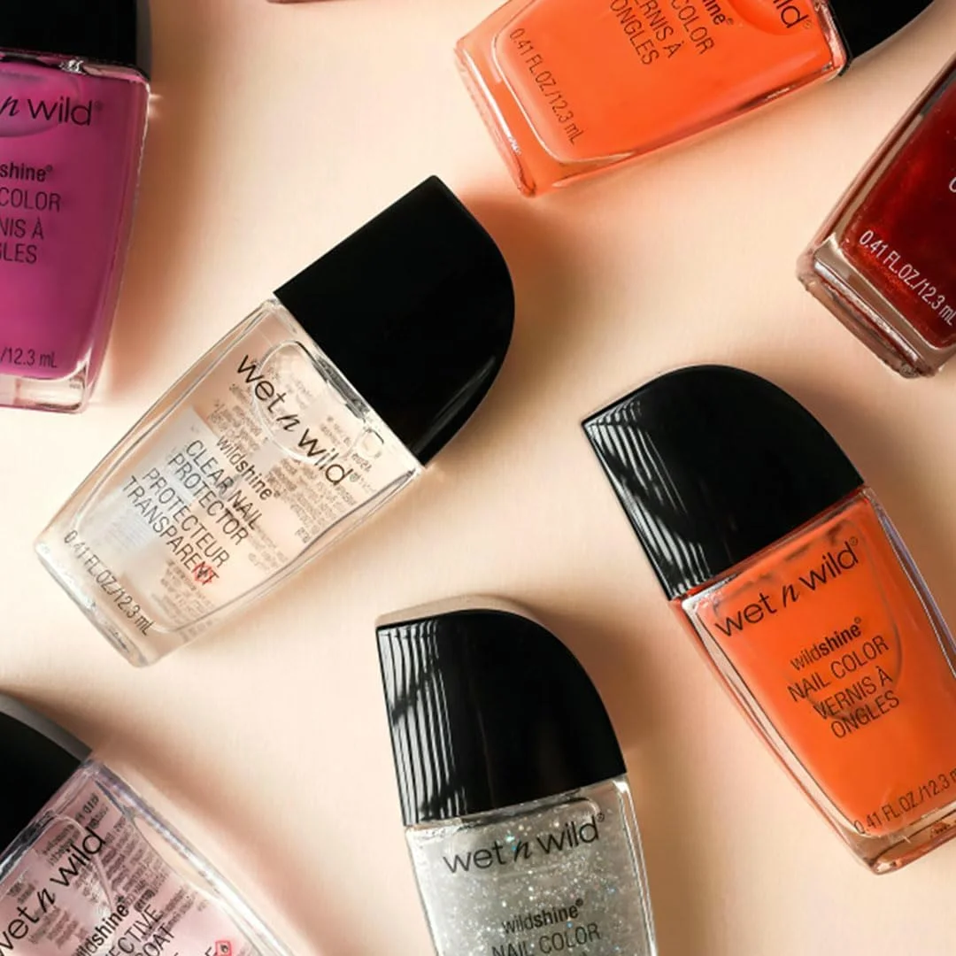 لاک ناخن براق وایلد شاین وت اند وایلد، قرمز بورگاندی فراست، رنگ ناخن لاک ناخن براق وایلد شاین وت اند وایلد، قرمز بورگاندی فراست، رنگ ناخن