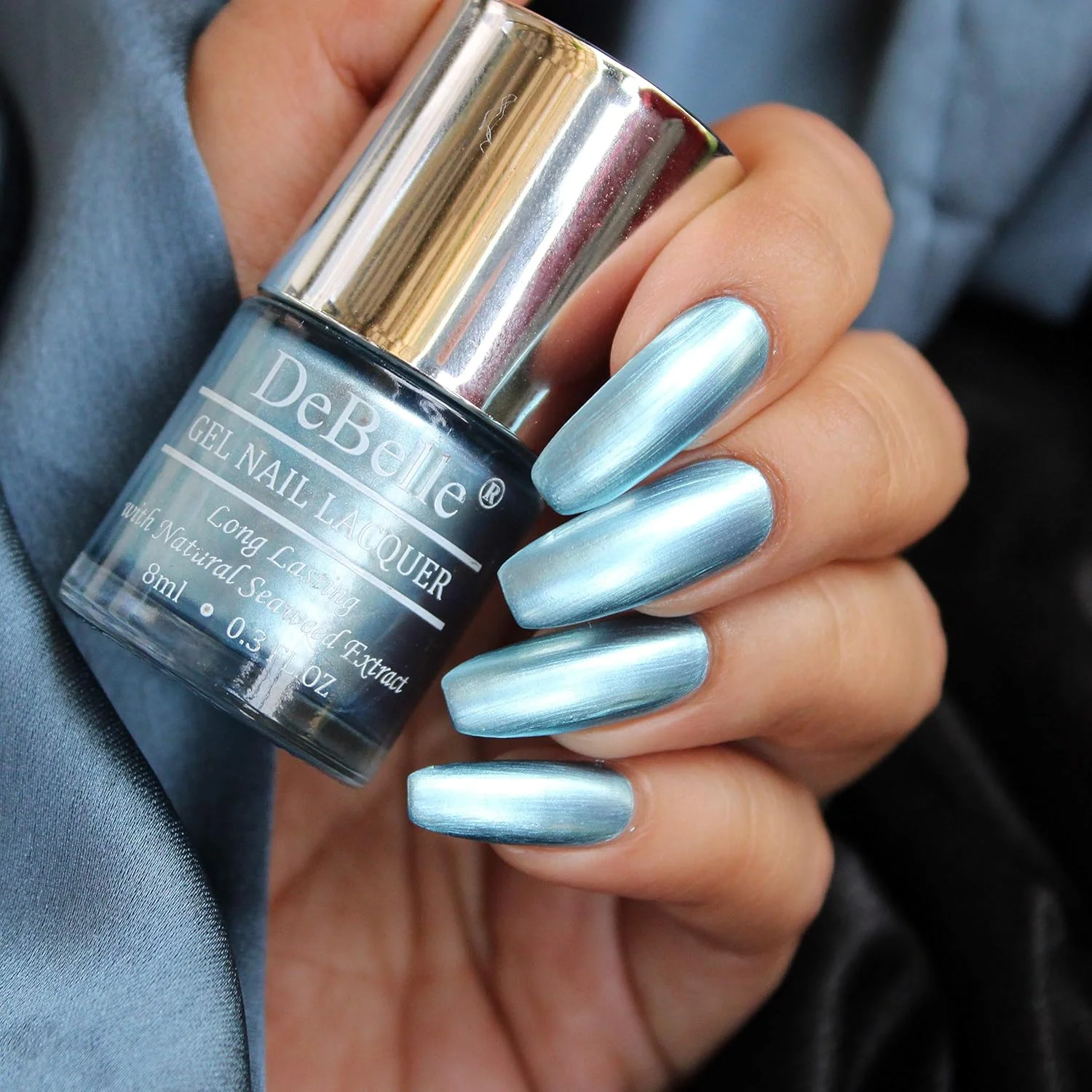 لاک ناخن DeBelle، روکش براق، Aqua Frenzy - آبی آسمانی متالیک، 8 میلی لیتر