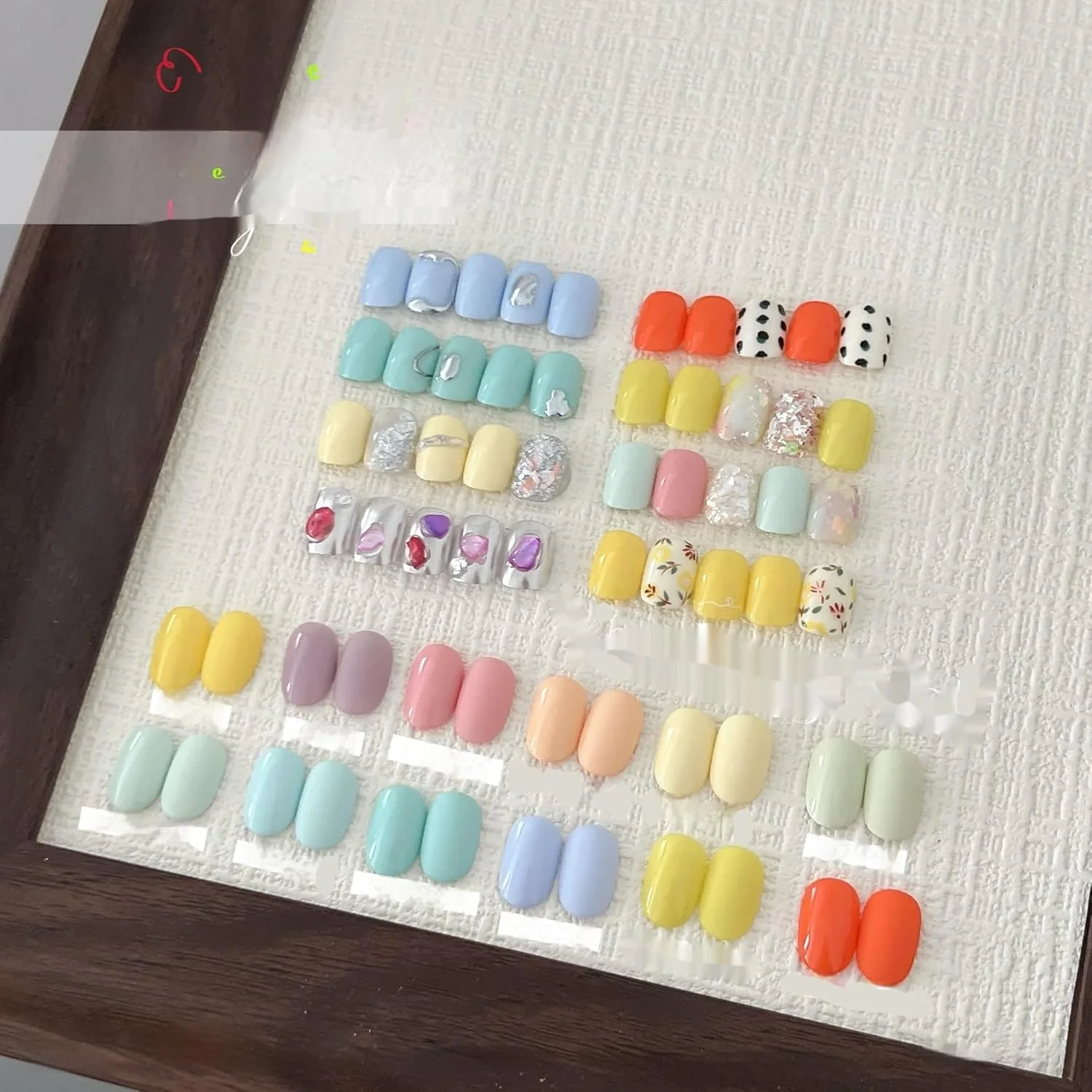 لاک ژل ناخن UV LED سری Candy Illustrations ADHERE - حجم 12 میلی لیتر، 1 عدد لاک ژل Soak Off برای طراحی ناخن، مناسب برای استفاده در سالن های مانیکور و طراحی DIY در خانه (Soda Candy)