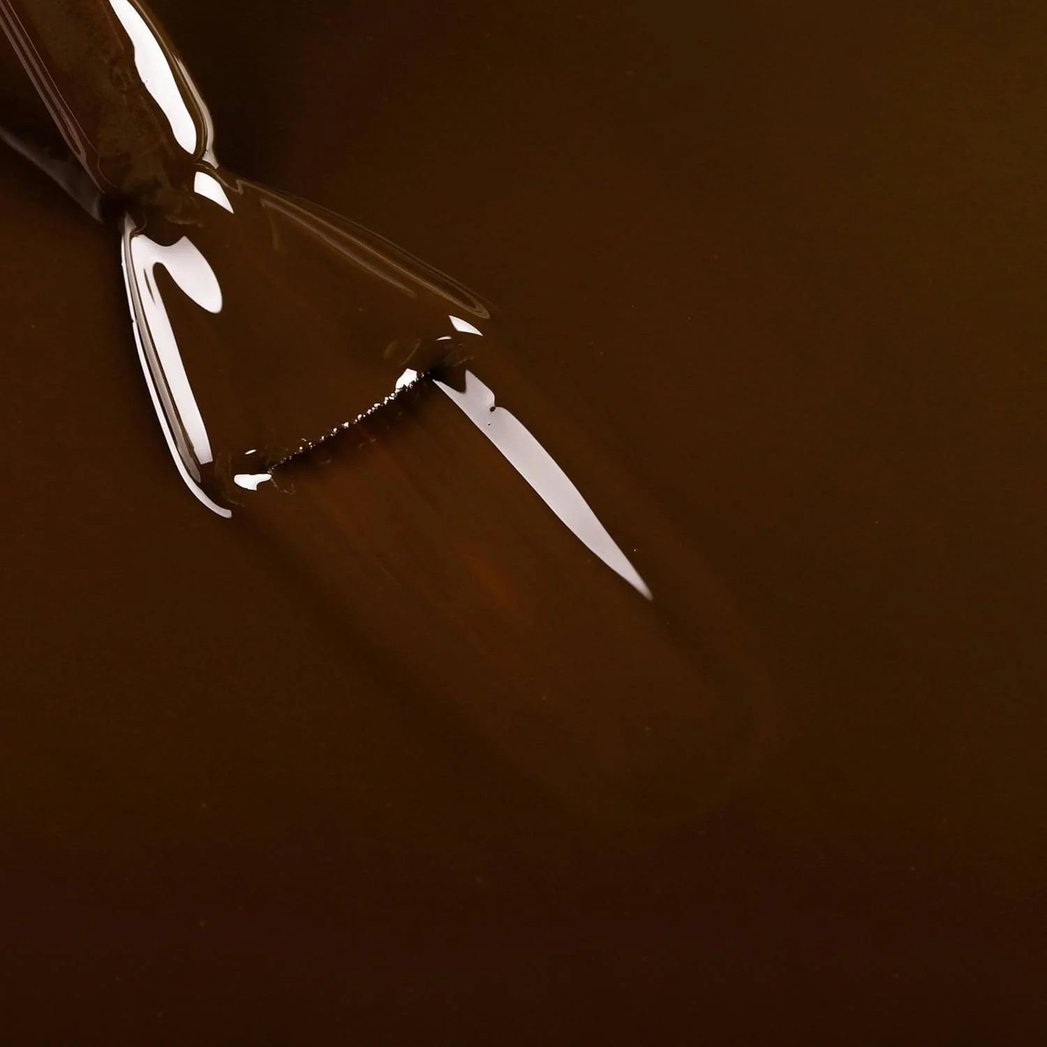 لاک ژل ناخن بلوسکی، مدل خز مصنوعی 80538، قهوه ای تیره، لاک ژل خیس شونده UV/LED، ماندگاری طولانی، مقاوم در برابر لب پر شدن، 10 میلی لیتر