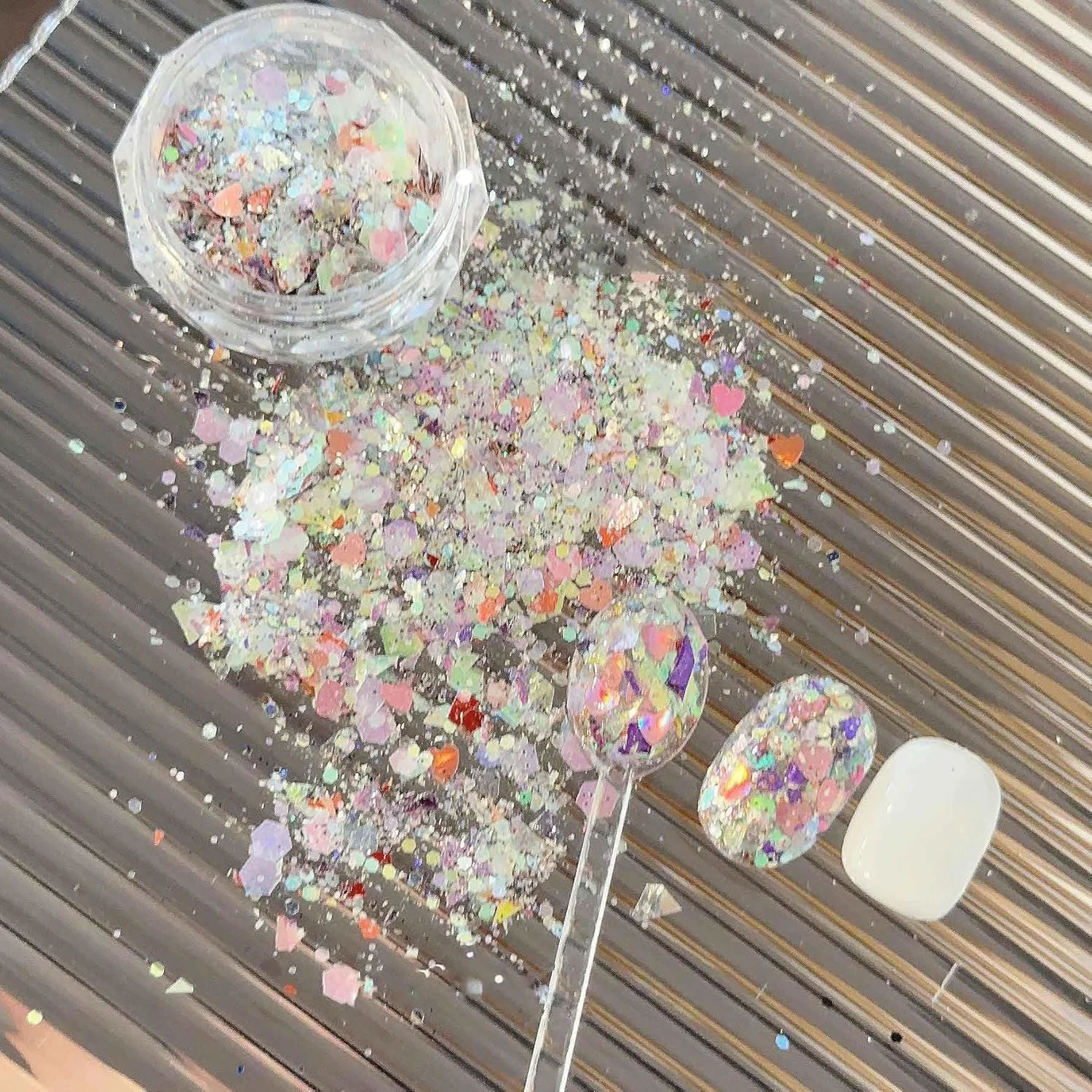 پودر اکلیل درشت چند منظوره سری First Encounter ADHERE، پولک های براق درجه آرایشی، مناسب برای سالن ناخن، هنر رزین، اپوکسی UV، ساخت اسلایم DIY، 1 گرم (404)