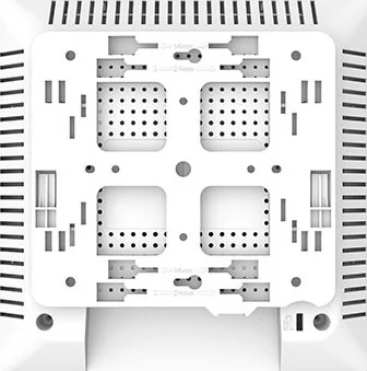 اکسس پوینت گیگابیتی دو بانده IP-COM AC1750 Wave2 با توان بار کامل 13.5 وات | W66AP