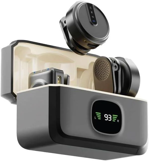 میکروفون بی سیم لایت Green Lion GLM، جمع و جور و قابل حمل، نمایشگر دیجیتال، برد انتقال تا 20 متر، فرکانس دیجیتال 2.4 گیگاهرتز، 21 ساعت با کیس شارژ، 21 ساعت کارکرد با باتری 800 میلی آمپر ساعت