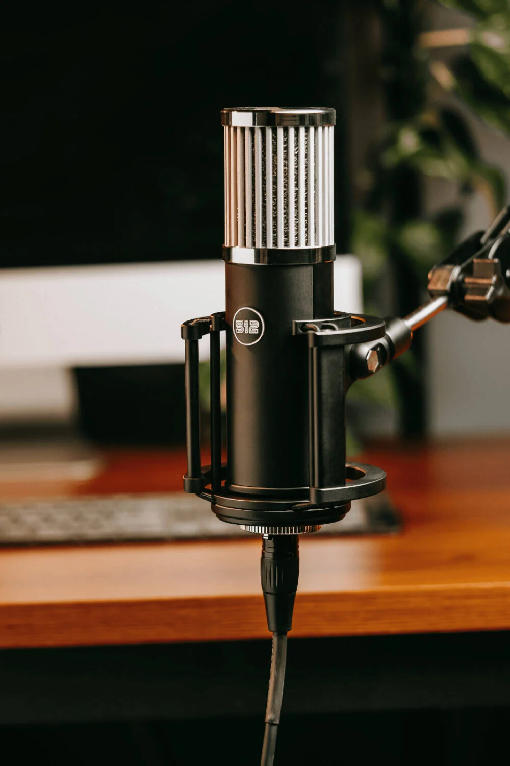 میکروفون کاندنسر دیافراگم بزرگ 512 Audio Skylight XLR، تنظیم شده برای صدا و آواز، برای وضوح و غنای فوق العاده | 512-SLT Skylight