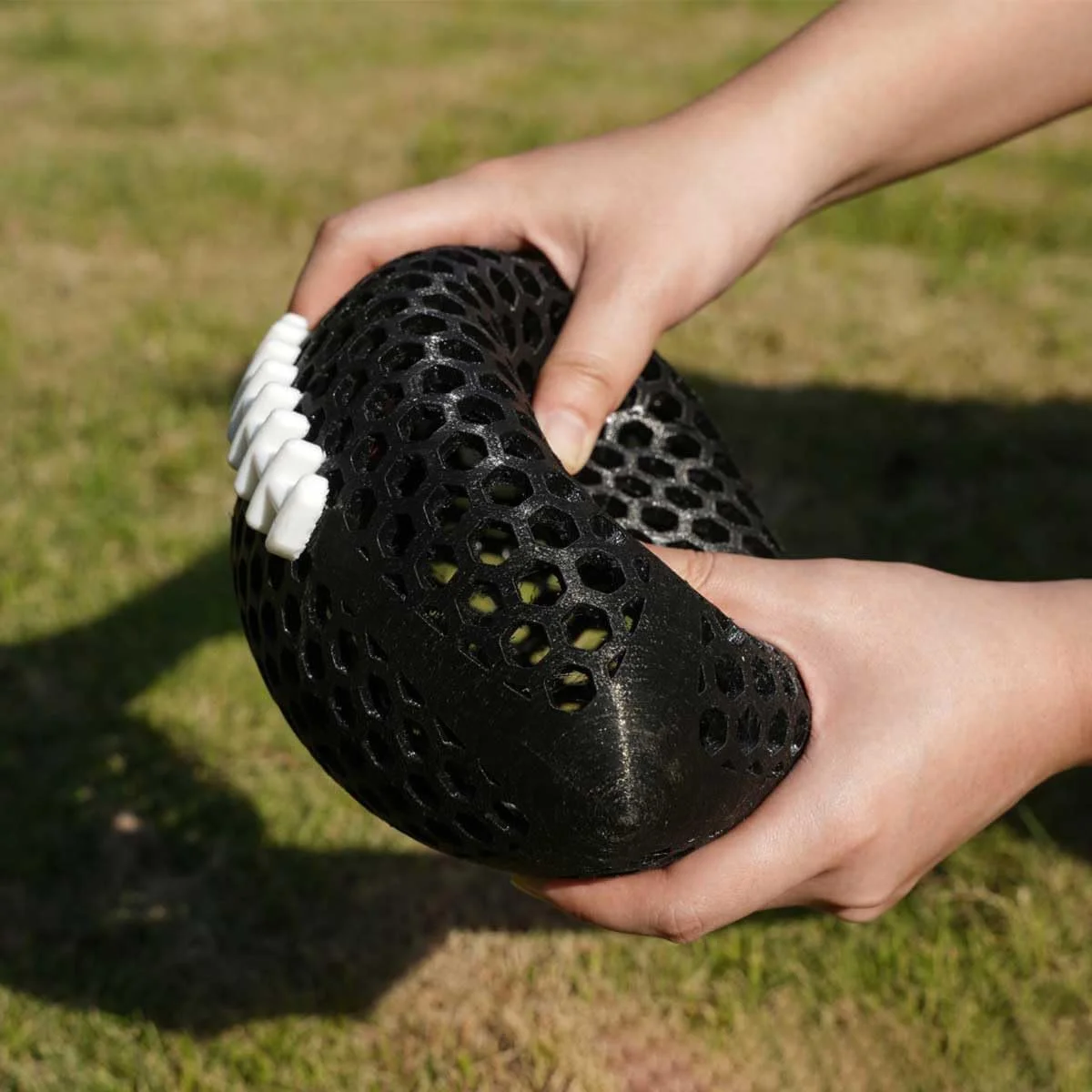 فیلامنت پرینتر سه بعدی انعطاف پذیر Bambu Lab (TPU 95A HF - سفید) 1.75mm – جریان بالا، پرداخت مات، قرقره 1 کیلوگرمی – چاپ سریع، ماده قوی و الاستیک.