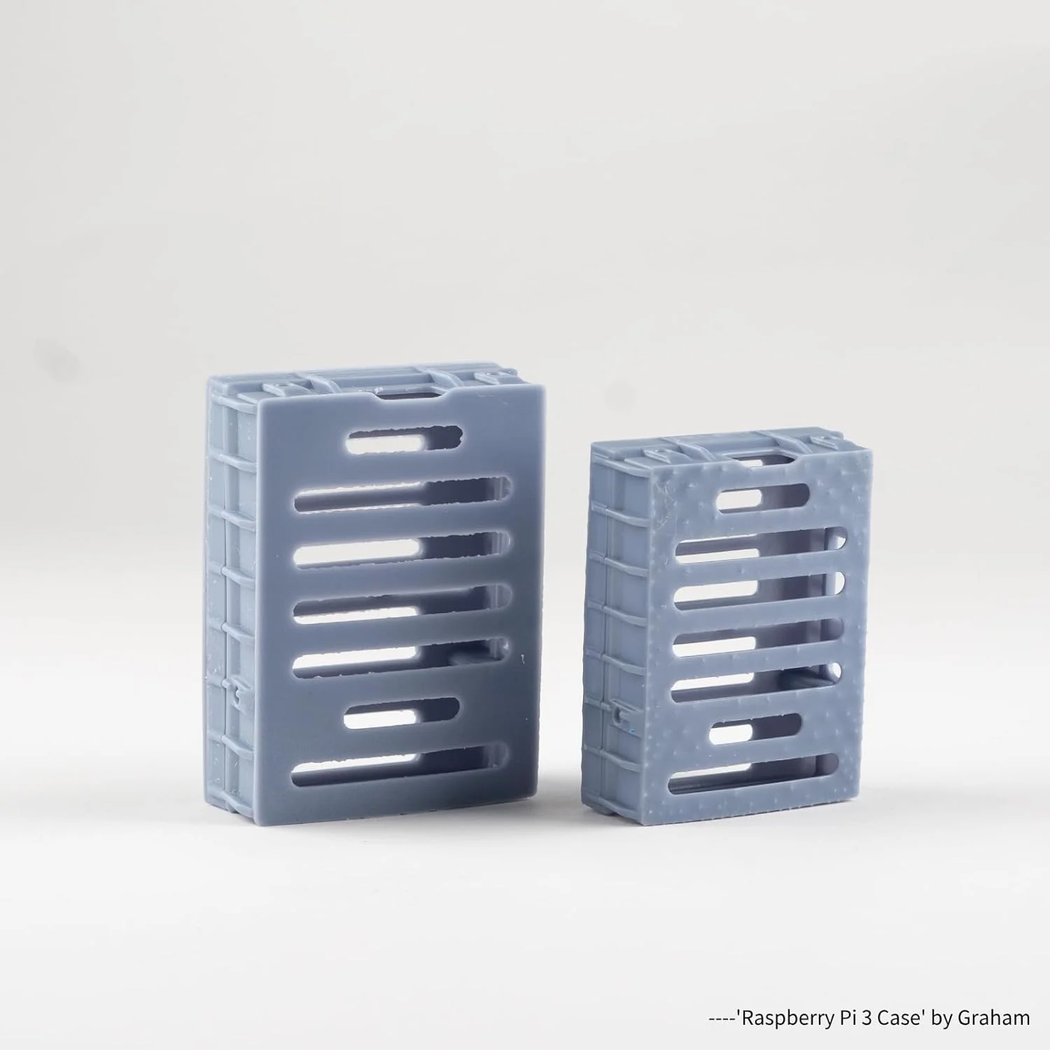 رزین پرینتر سه بعدی Siraya Tech Build - رزین مهندسی با دقت بالا، غیر شکننده، قابل رزوه کاری، انقباض و تاب برداشتن کم، برای مدل های دقیق و قطعات کاربردی و پرینترهای سه بعدی LCD 8K (خاکستری سونیک، 1 کیلوگرم)