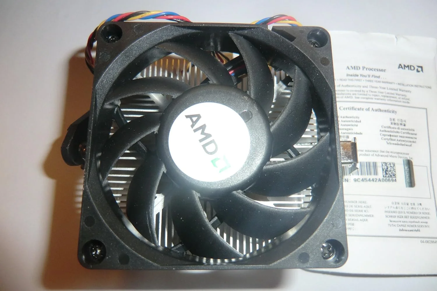 پردازنده چهارهستهای AMD Phenom II X4 945 Deneb 3.0 GHz با 4x512 کیلوبایت حافظه کش L2، سوکت AM3 و توان مصرفی 95 وات - نسخه خرده فروشی HDX945WFGMBOX پردازنده چهارهستهای AMD Phenom II X4 945 Deneb 3.0 GHz با 4x512 کیلوبایت حافظه کش L2، سوکت AM3 و توان مصرفی 95 وات - نسخه خرده فروشی HDX945WFGMBOX