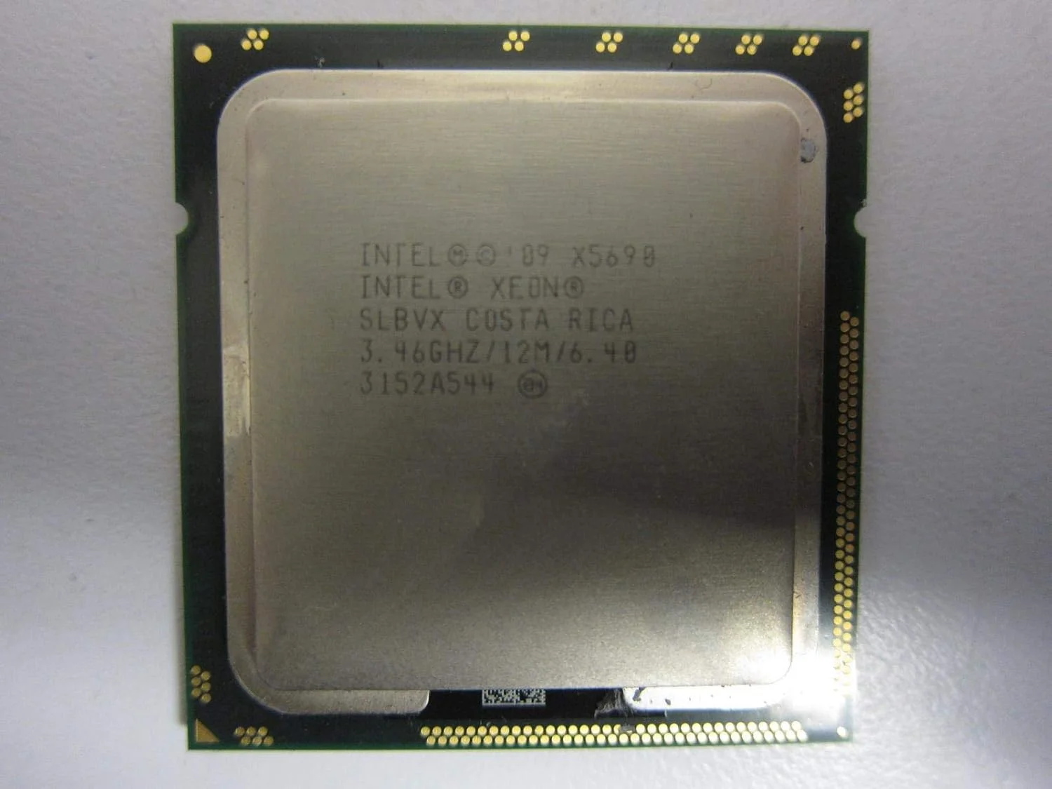 پردازنده شش هسته ای Intel Xeon X5690 با فرکانس 3.46 گیگاهرتز، سرعت 6.4 GT/s، حافظه کش هوشمند 12 مگابایت، سوکت LGA-1366 و توان مصرفی 130 وات (بازسازی شده)
