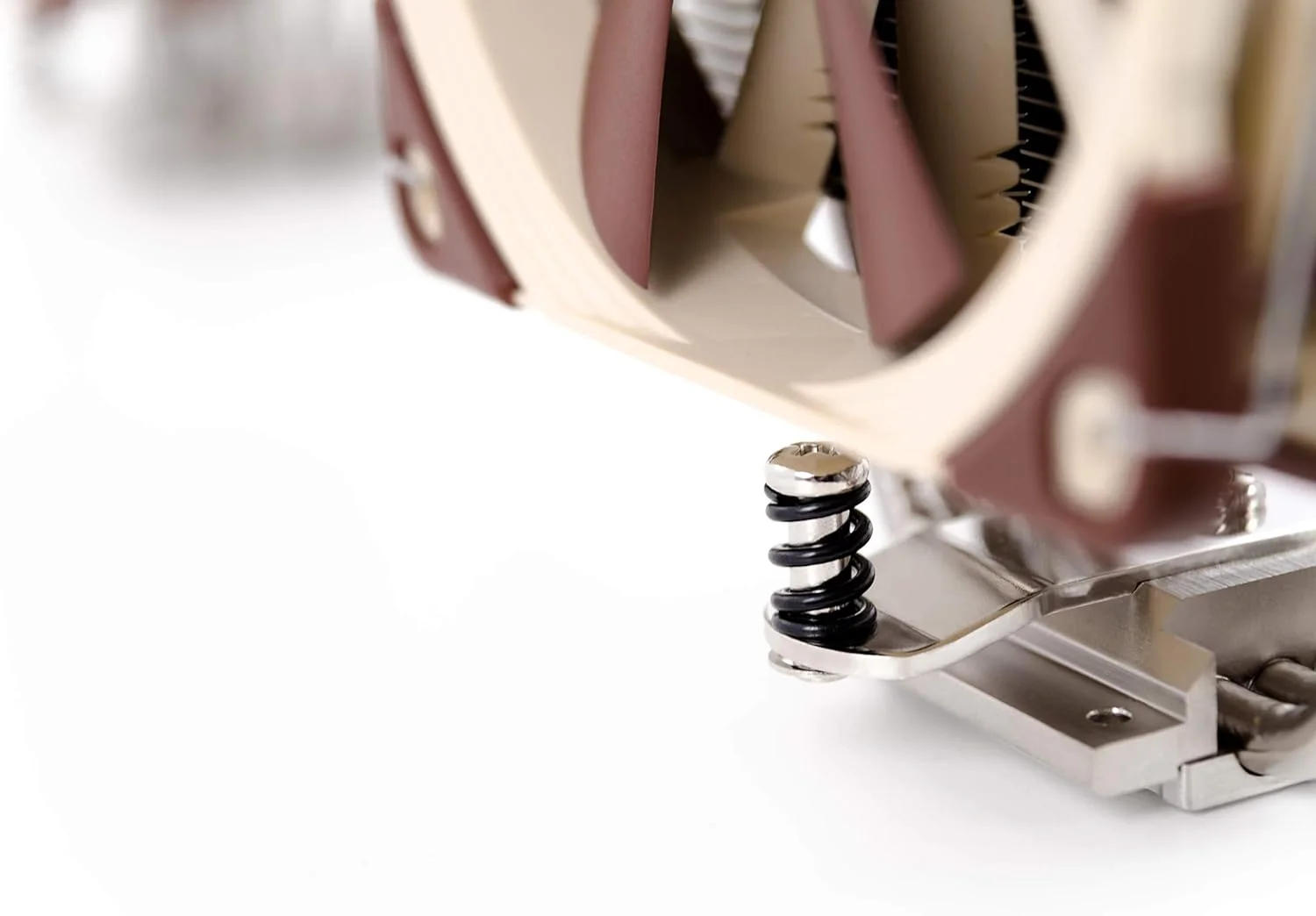 خنک کننده پردازنده ممتاز Noctua NH-U12S با فن 120 میلی متری NF-F12 (قهوه ای)