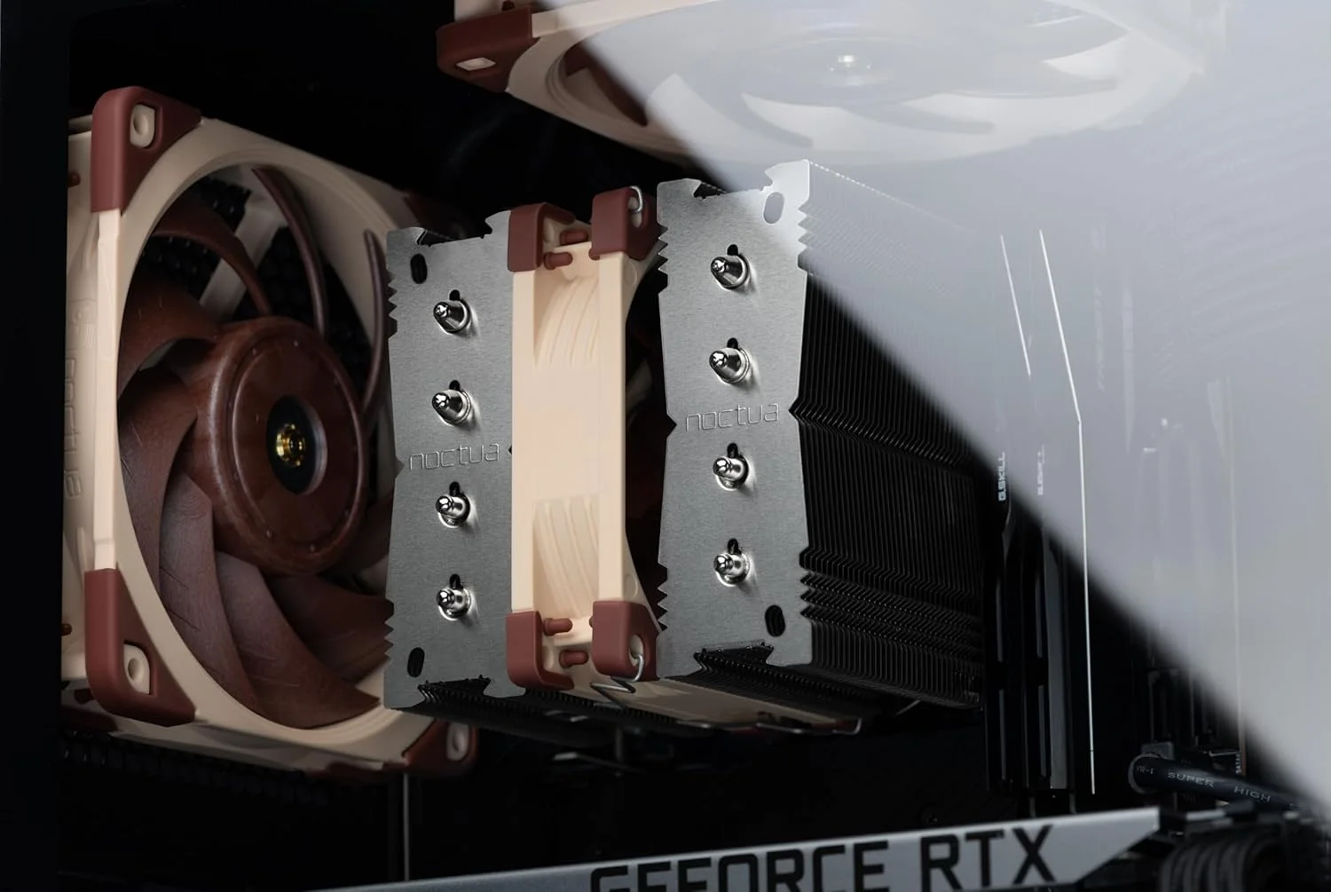 خنک کننده پردازنده ممتاز Noctua NH-D9L با فن 92 میلی متری NF-A9 (قهوه ای) برای رایانه های رومیزی