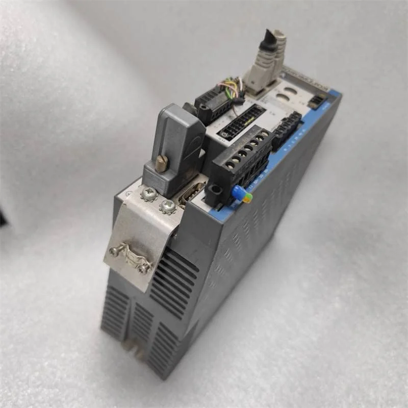 سرور AKD-P00306-NBEC-0000 0-48A سرور AKD-P00306-NBEC-0000 0-48A