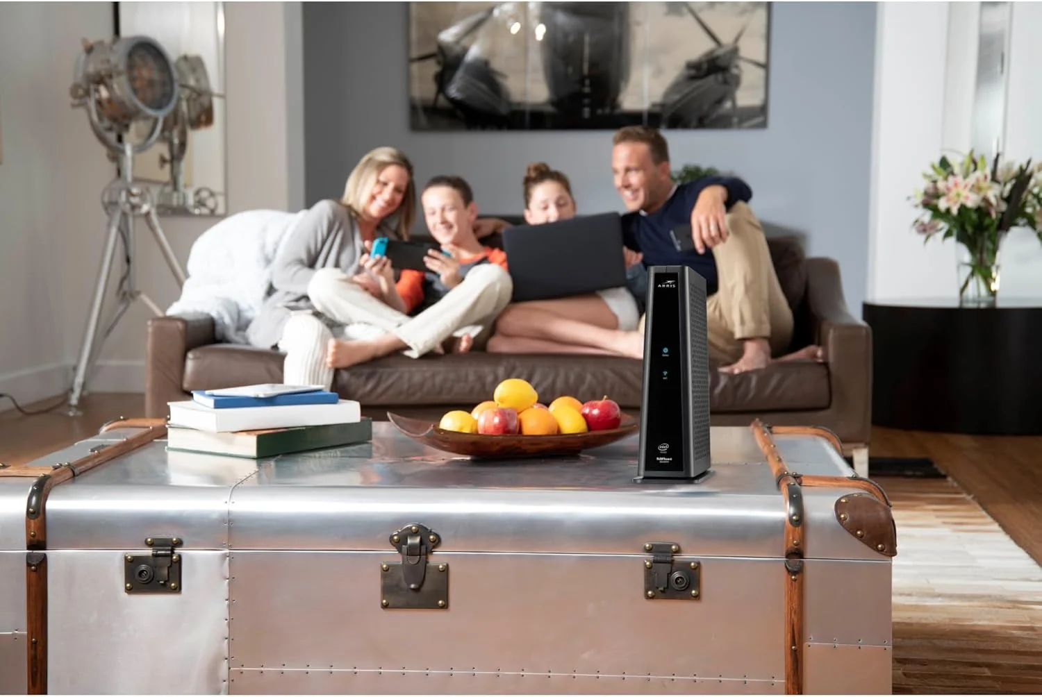 مودم روتر کابلی ARRIS (SBG8300-RB) - گیگابیتی سریع DOCSIS 3.1 و وای فای AC2350، سازگار با Comcast Xfinity، Cox، Spectrum و غیره، حداکثر سرعت اینترنت 1 گیگابیت در ثانیه، 4 کانال OFDM - تجدید شده