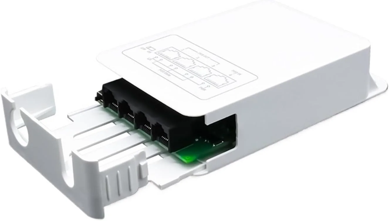 تکرار کننده 4 پورت گیگابیتی شبکه با توان 30 وات، مدل P-O//E013G-FS