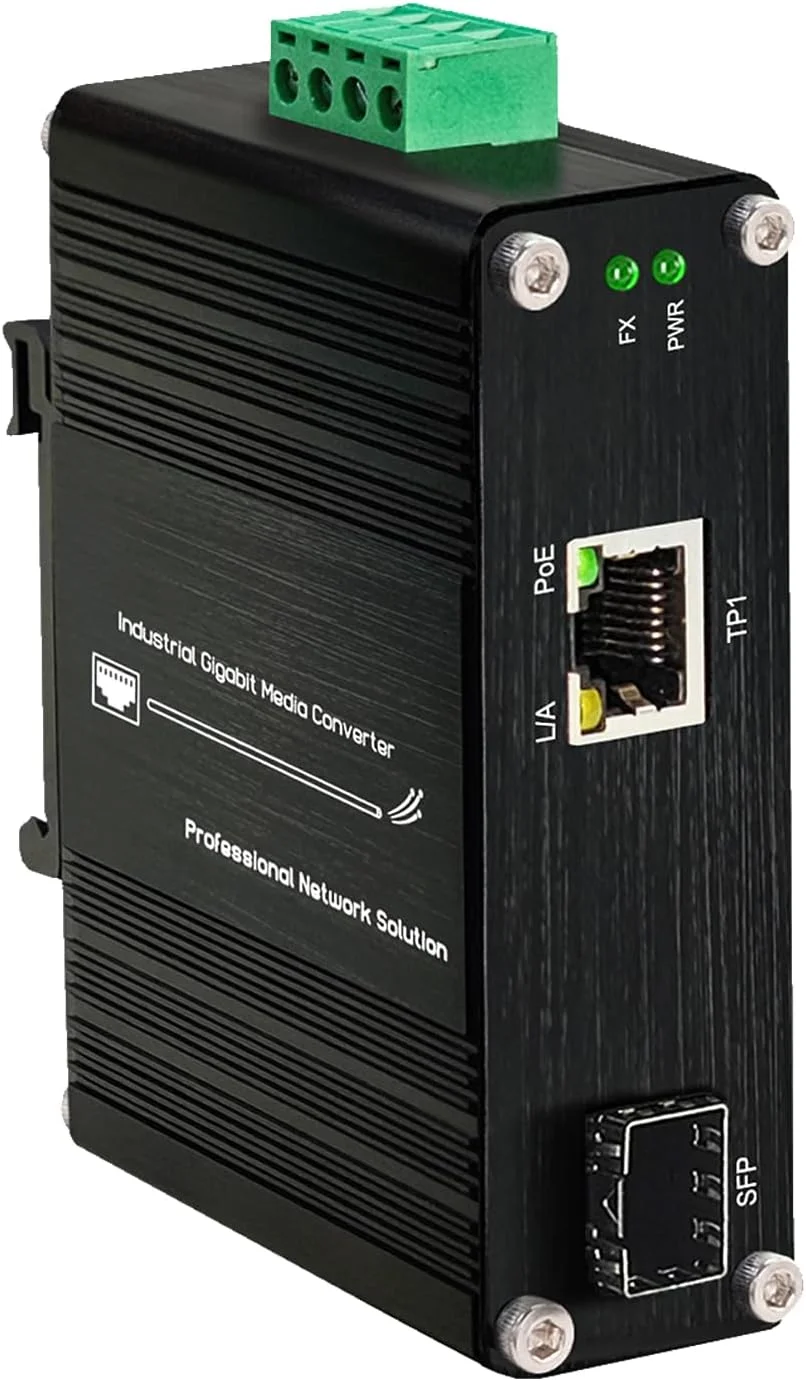 مبدل رسانه ای صنعتی کوچک 30W PoE+ - نصب روی ریل DIN یا دیوار، 100/1000BASE-X SFP به 10/100/1000BASE-T، Full/Half-Duplex، IEEE 802.3af/at، دمای عملیاتی -40°F تا 167°F