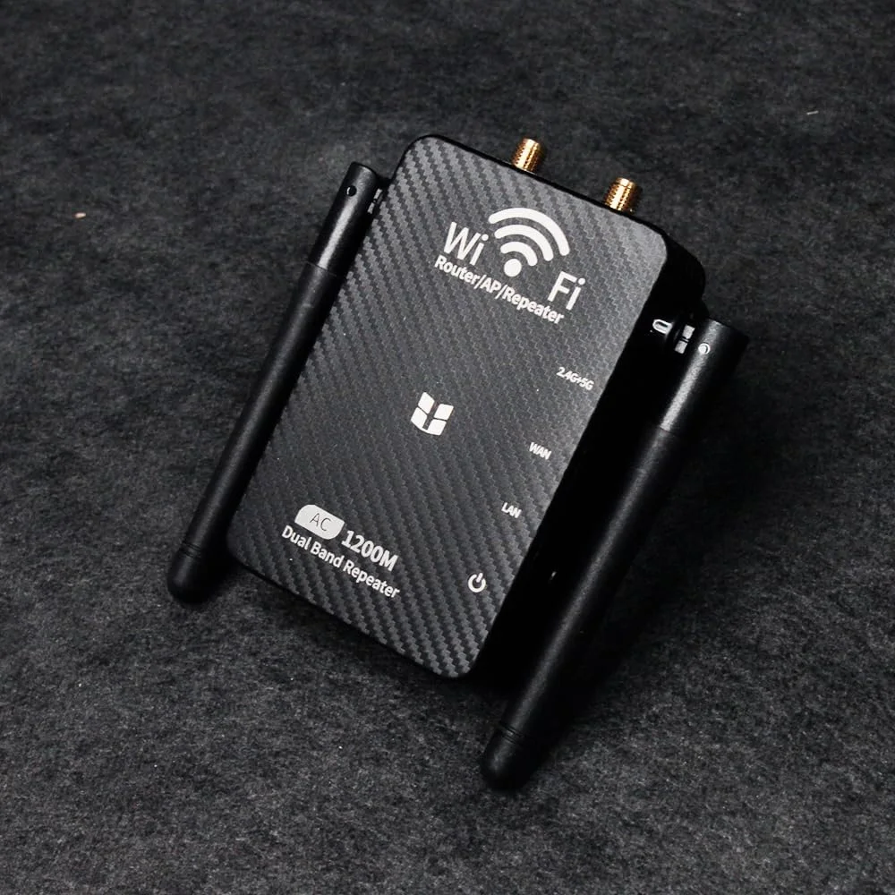 تقویت کننده WiFi دو بانده 1200M با 4 آنتن، طراحی فیبر کربنی، مشکی