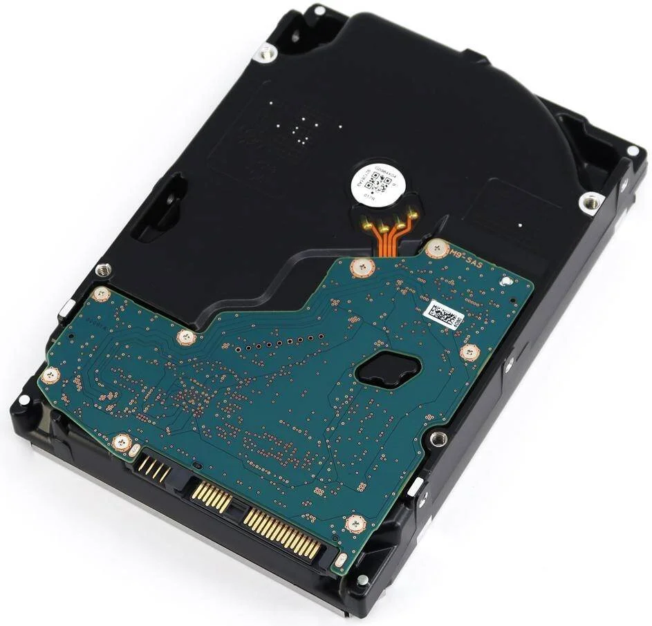 هارد دیسک اینترپرایز 18 ترابایتی توشیبا سری MG9SCA، سایز 3.5 اینچ، سرعت 7200 دور در دقیقه، سایز بافر 512 مگابایت، رابط SAS 12 گیگابیت بر ثانیه، مصرف برق 4.49 وات (در حالت بیکار)، سرعت انتقال داده 268 مگابایت بر ثانیه | MG09SCA18TE