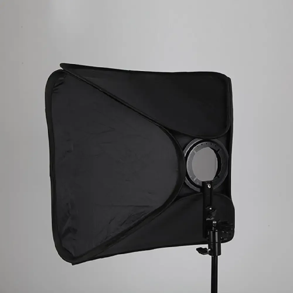 سافت باکس فلاش اکسترنال Dream Light با ابعاد 50x50 سانتی متر سافت باکس فلاش اکسترنال Dream Light با ابعاد 50x50 سانتی متر