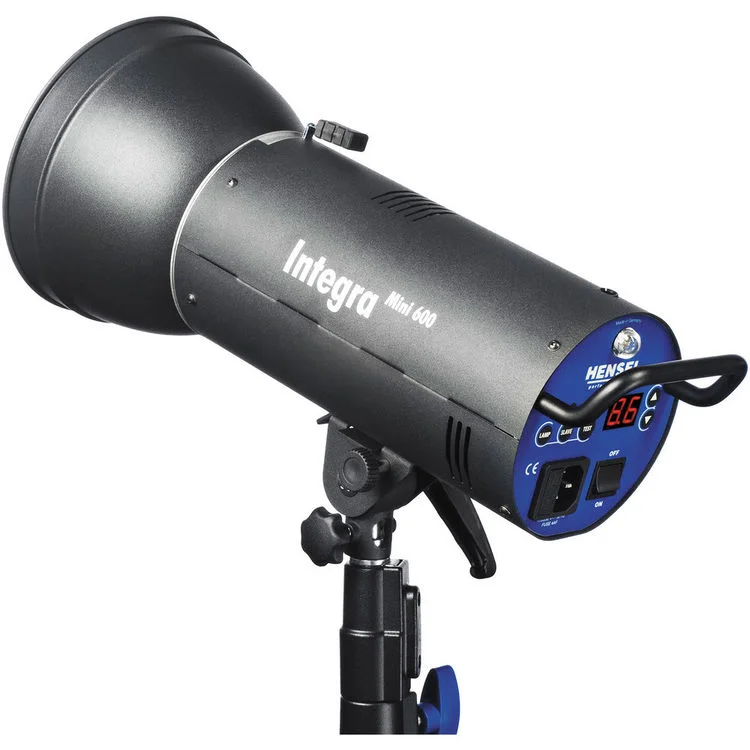 کیت کامل نور Hensel Integra Mini 600 - تصویر 2 کیت کامل نور Hensel Integra Mini 600 - تصویر 2