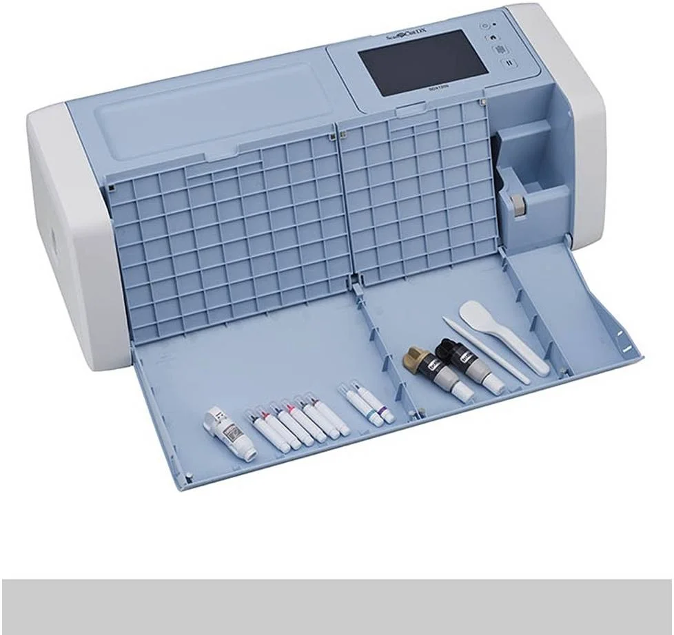 دستگاه برش کاغذ و پارچه Brother ScanNCut SDX1200 با اسکنر، صفحه نمایش لمسی 5 اینچی LCD، بیش از 1300 طرح داخلی و 17 فونت، تیغه های اتوماتیک واقعی، شبکه بی سیم LAN، قابلیت خواندن اکثر داده های گلدوزی PES/PHC/PHX، آبی | SDX1200 دستگاه برش کاغذ و پارچه Brother ScanNCut SDX1200 با اسکنر، صفحه نمایش لمسی 5 اینچی LCD، بیش از 1300 طرح داخلی و 17 فونت، تیغه های اتوماتیک واقعی، شبکه بی سیم LAN، قابلیت خواندن اکثر داده های گلدوزی PES/PHC/PHX، آبی | SDX1200