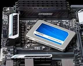 حافظه اس اس دی اینترنال کروشیال BX200 با ظرفیت 960 گیگابایت، رابط SATA، سایز 2.5 اینچ و ضخامت 7 میلی متر (به همراه آداپتور 9.5 میلی متری) مدل CT960BX200SSD1