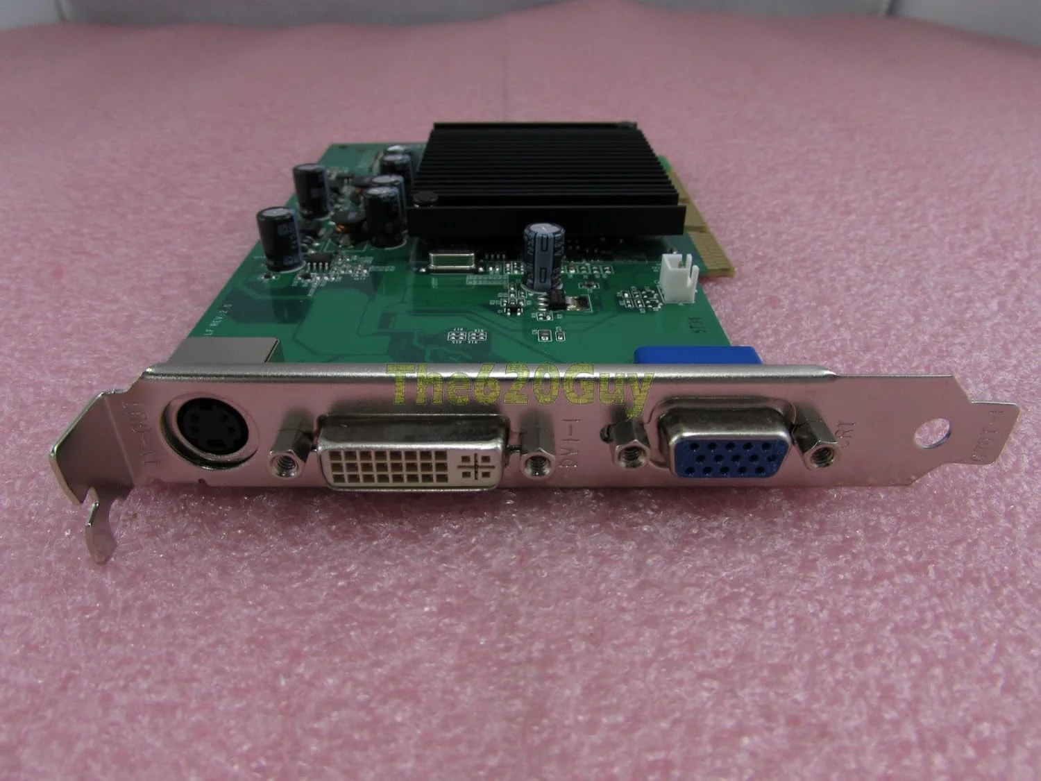 کارت گرافیک GeForce 6200 با 512 مگابایت حافظه DDR2 و رابط AGP 8X