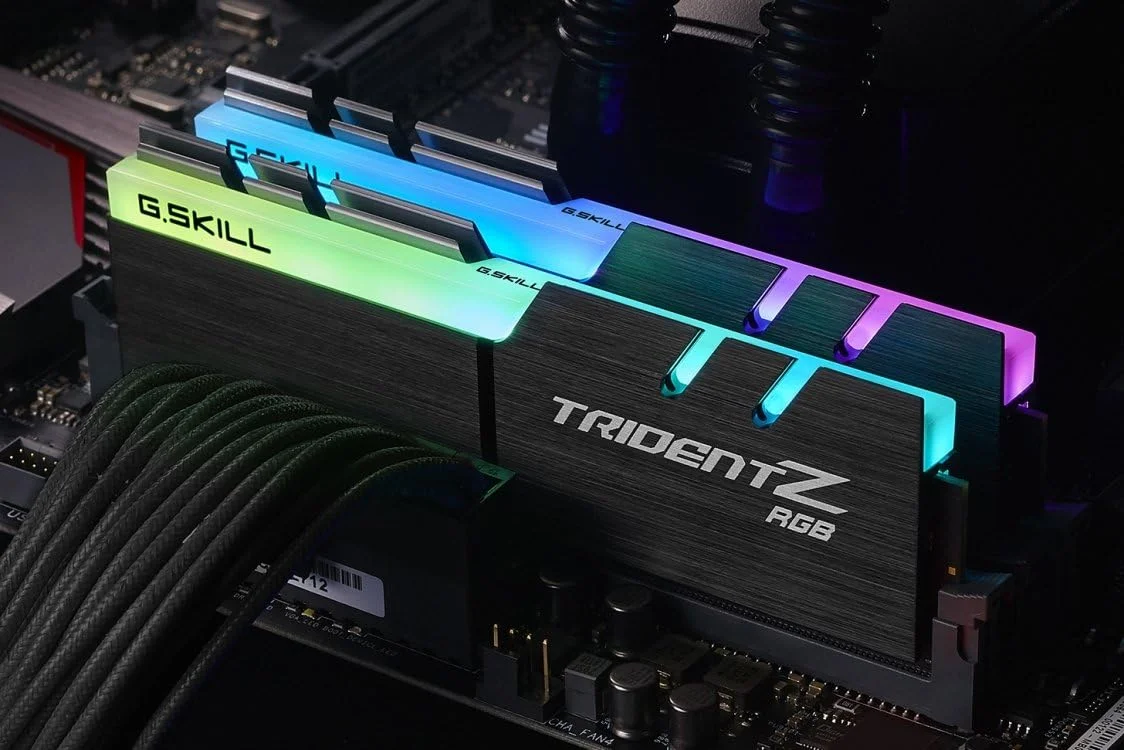 جی.اسکیل Trident Z RGB سازگار با AMD، DDR4-3200، CL16 - کیت دوگانه 16 گیگابایتی، مشکی جی.اسکیل Trident Z RGB سازگار با AMD، DDR4-3200، CL16 - کیت دوگانه 16 گیگابایتی، مشکی