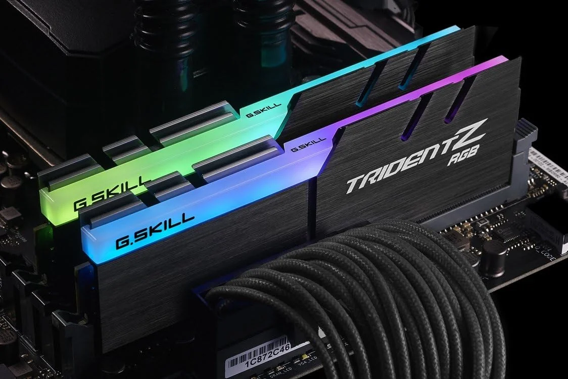 جی.اسکیل Trident Z RGB سازگار با AMD، DDR4-3200، CL16 - کیت دوگانه 16 گیگابایتی، مشکی جی.اسکیل Trident Z RGB سازگار با AMD، DDR4-3200، CL16 - کیت دوگانه 16 گیگابایتی، مشکی
