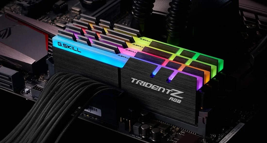جی.اسکیل، 4 عدد 16 گیگابایت، F4-3200C14Q-64GTZR Trident Z RGB، DDR4-3200، CL14-64 گیگابایت کیت چهارتایی، مشکی