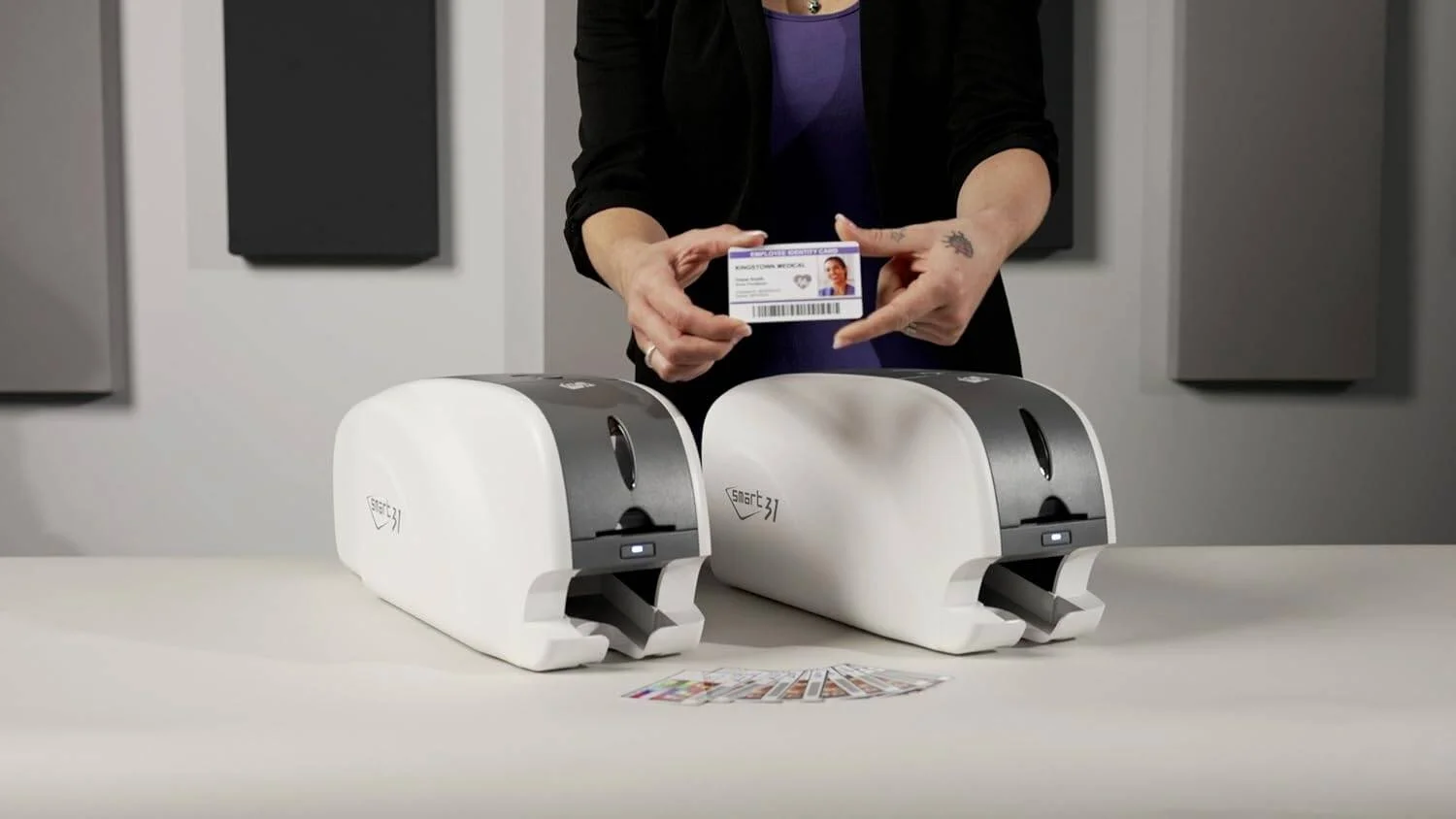 کیت چاپگر کارت شناسایی یک رو IDP SMART 31S به همراه نرم افزار مخصوص کامپیوتر، ریبون رنگی YMCKO با قابلیت چاپ 250 کارت و 100 کارت پلاستیکی PVC کیت چاپگر کارت شناسایی یک رو IDP SMART 31S به همراه نرم افزار مخصوص کامپیوتر، ریبون رنگی YMCKO با قابلیت چاپ 250 کارت و 100 کارت پلاستیکی PVC