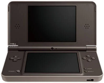 کنسول نینتندو DSi XL، صفحه نمایش 4.2 اینچی، 2 دوربین داخلی با 11 لنز عکس، میکروفون داخلی، دوربین و صدای داخلی نینتندو DSi، باتری 1050 میلی آمپر ساعتی، کیفیت صدای بهبود یافته، قهوه ای تیره | NDSXL