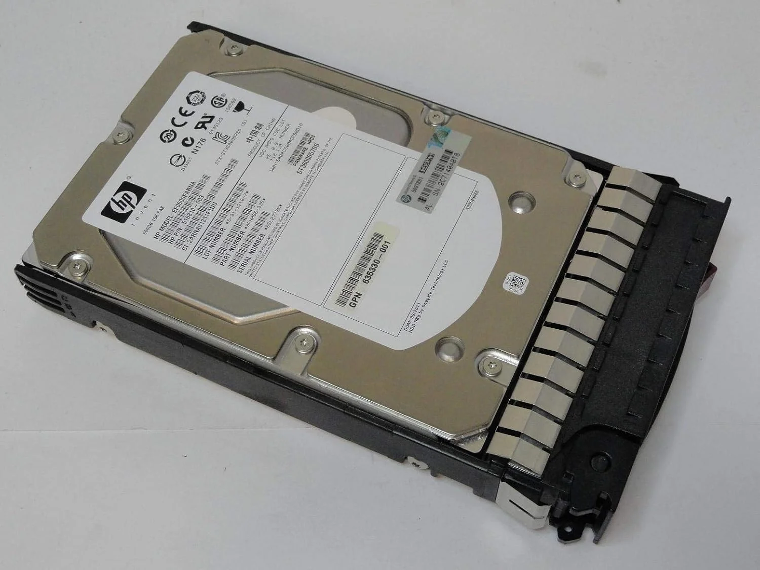 هارد درایو اچ پی 600 گیگابایت SAS 6 گیگابیت بر ثانیه 15000 دور در دقیقه (بازسازی شده) هارد درایو اچ پی 600 گیگابایت SAS 6 گیگابیت بر ثانیه 15000 دور در دقیقه (بازسازی شده)