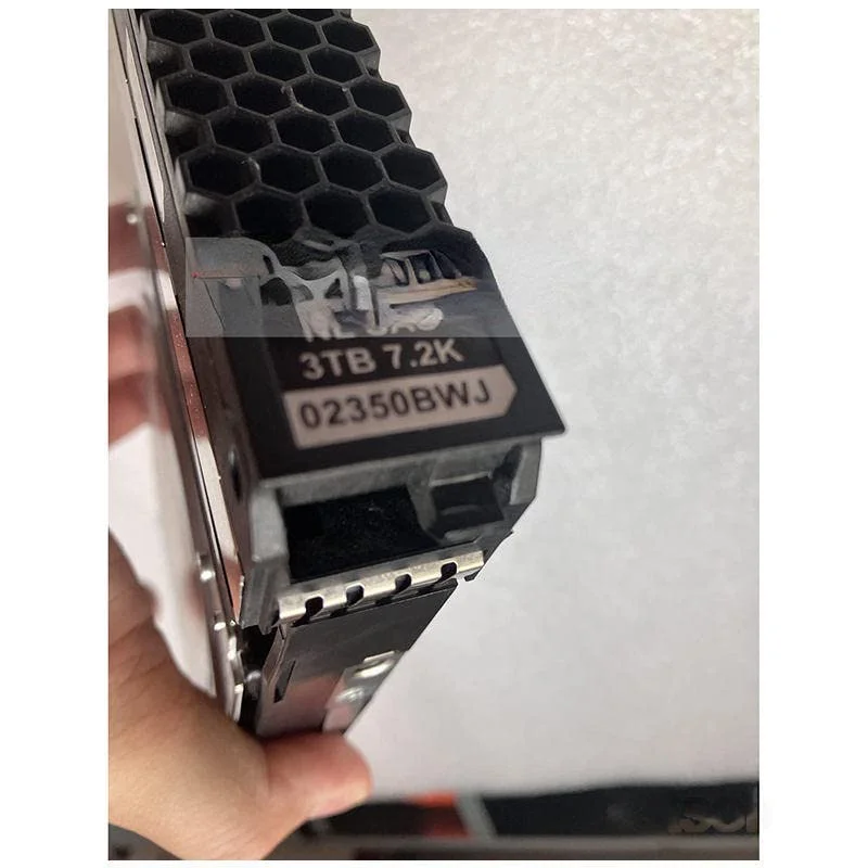 هارد دیسک ذخیره سازی 3.5 اینچی 3 ترابایتی 7.2K SAS مدل 02350BWJ برای سرورهای S5300 S5500 V3 هارد دیسک ذخیره سازی 3.5 اینچی 3 ترابایتی 7.2K SAS مدل 02350BWJ برای سرورهای S5300 S5500 V3