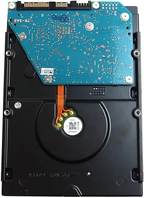 هارد دیسک 4 ترابایتی توشیبا 7.2K RPM 3.5 اینچی 12 گیگابیت بر ثانیه SAS مدل: MG04SCA40ENY DP/N: 1MVTT هارد دیسک 4 ترابایتی توشیبا 7.2K RPM 3.5 اینچی 12 گیگابیت بر ثانیه SAS مدل: MG04SCA40ENY DP/N: 1MVTT