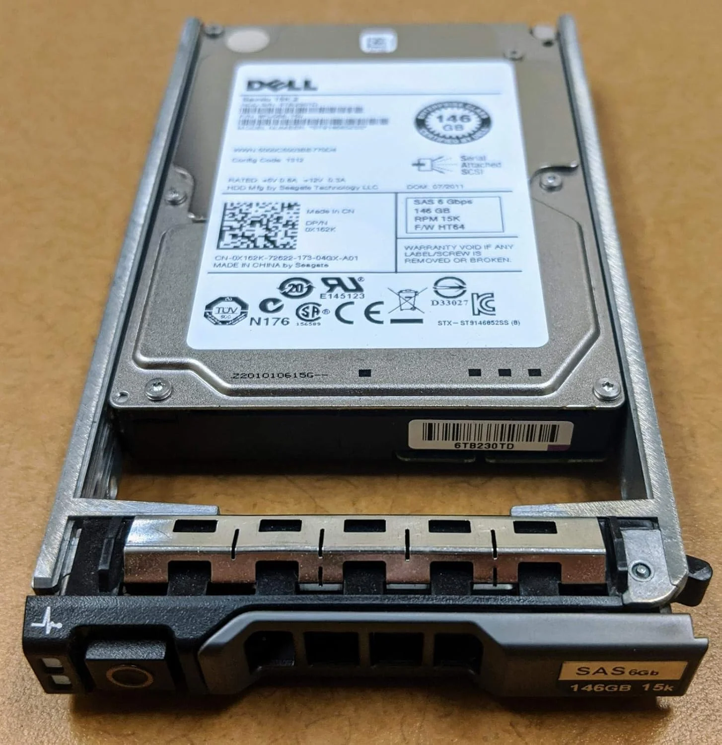 هارد دیسک 146 گیگابایتی دل X162K، 6 گیگابیت بر ثانیه، 15K RPM، SAS 2.5 اینچی با سینی سری R هارد دیسک 146 گیگابایتی دل X162K، 6 گیگابیت بر ثانیه، 15K RPM، SAS 2.5 اینچی با سینی سری R