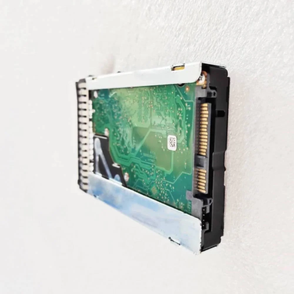 هارد دیسک سرور مدل 00WG666 00WG665 X6 M5 با ظرفیت 600 گیگابایت، سرعت 15K، نوع اتصال SAS 2.5 اینچی و سرعت انتقال 12 گیگابیت بر ثانیه