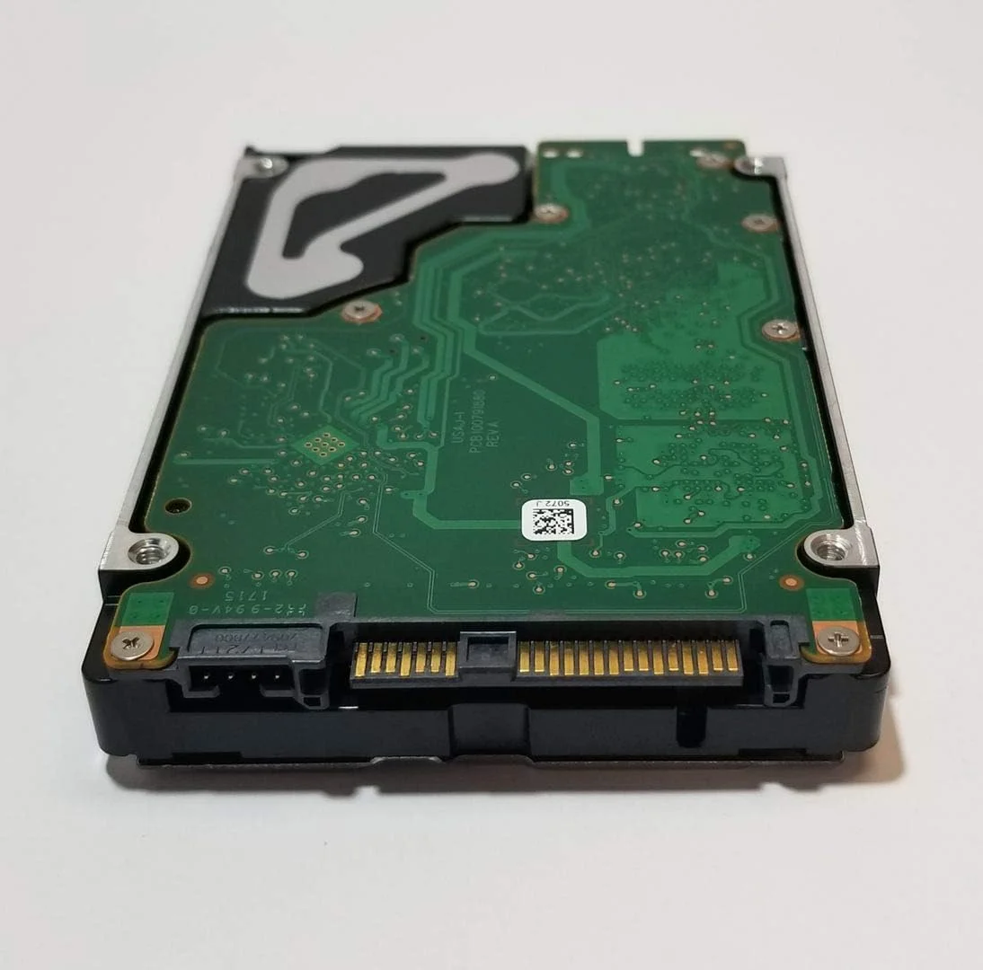 هارد دیسک 300 گیگابایتی سیگیت 15K RPM 2.5 اینچی 12 گیگابیت بر ثانیه SAS مدل: ST300MP0026 DP/N: NCT9F