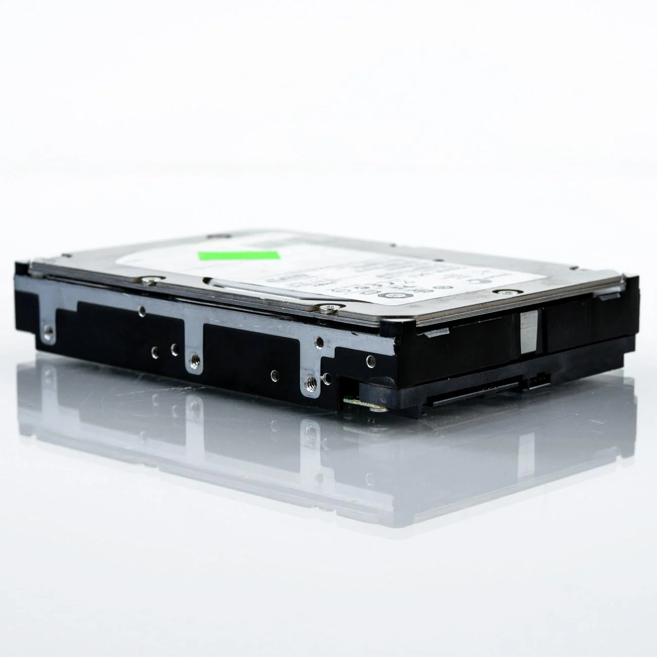 هارد درایو سیگیت چیتا 146 گیگابایت SAS مدل ST3146855SS با سرعت 15K