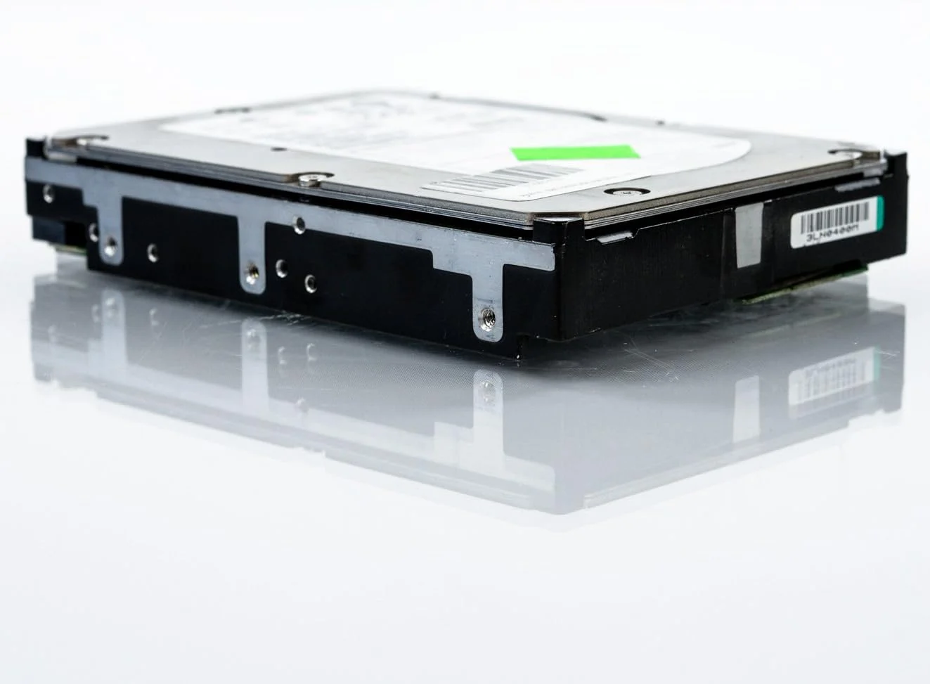 هارد درایو سیگیت چیتا 146 گیگابایت SAS مدل ST3146855SS با سرعت 15K